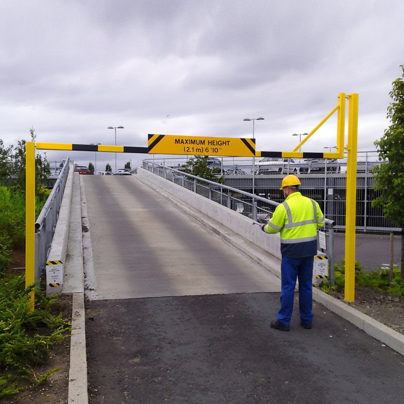 Gray Premium Single Leaf Opening Height Barrier for Vehicle Security