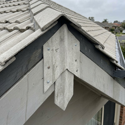 Plain Wing Bargeboard 300mm x 300mm