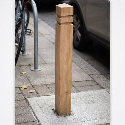 94 x 94 x 1200mm oak bollard with pyramid top