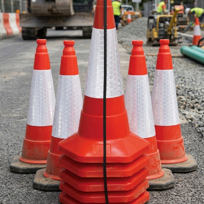 75cm One-Piece Traffic Cone with Reflective Sleeve, Pack of 5
