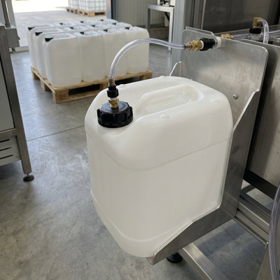 Liquid de-icer 20% brine solution 48 × 15L jerry cans pallet
