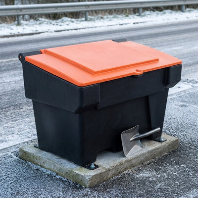 200 litre lockable grit bin, black base with orange lid