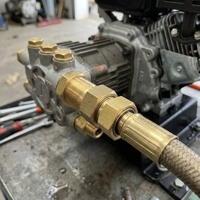 3/8" BSP Brass Swivel Connector, 220 Bar, 30 Lpm