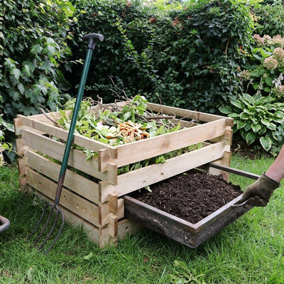 Composter with Removable Tray and Ventilation