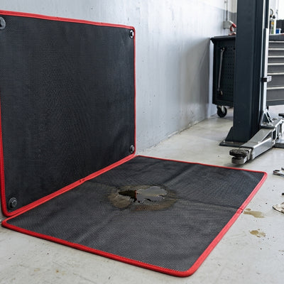 Large Absorbent Spill Mat, 18L Capacity with Plastic Mesh