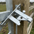 Heavy Field Auto Hooks for Secure Fencing