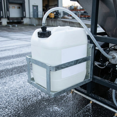 15 litre liquid de-icer jerry can with corrosion inhibitor
