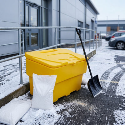 3.5 cu ft grit bin with 100 kg white rock salt pack