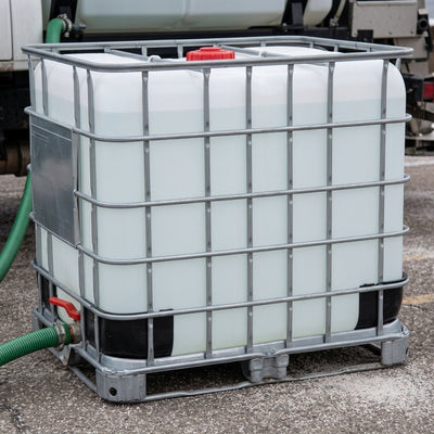 800 litre liquid de-icer in 1000L IBC with discharge valve