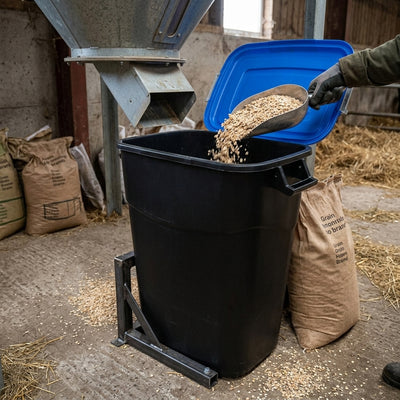 75 litre animal feed storage bin with clip lid
