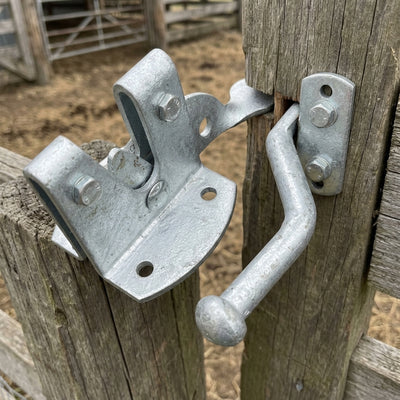 Auto Gate Catch with Striker